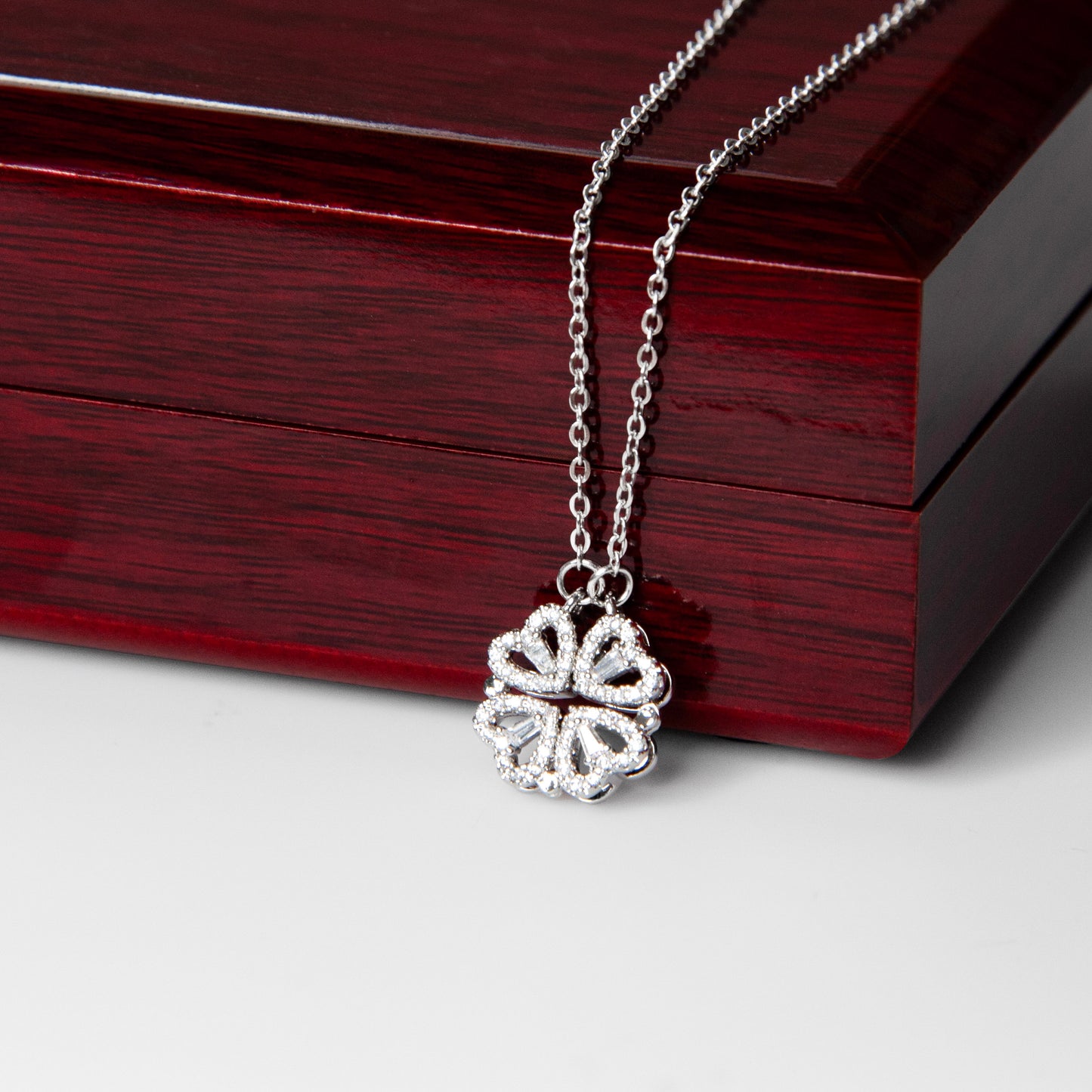 Collier Cœurs Magnétiques